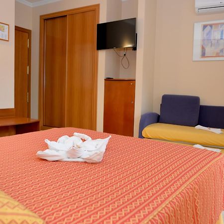 Hotel Portonovo Bilik gambar